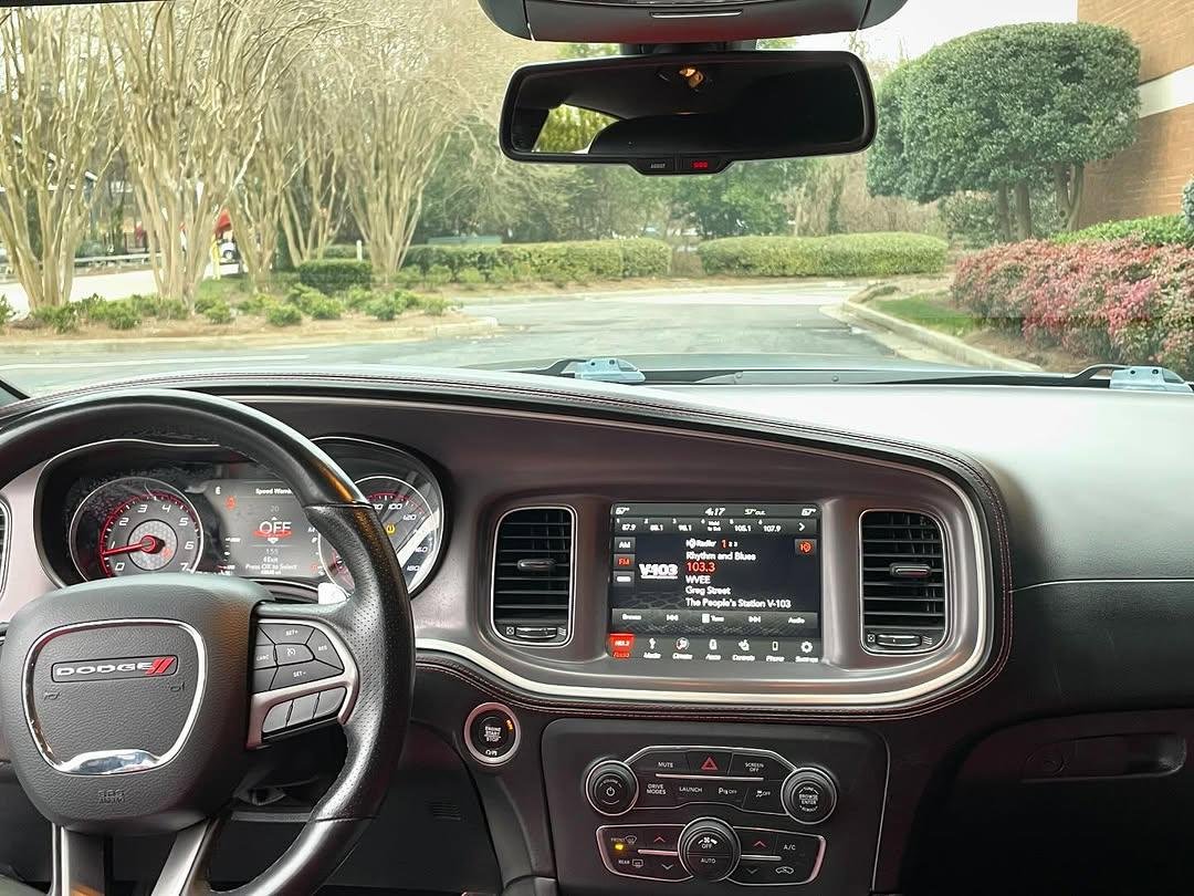 2019 Dodge Charger Scat Pack - Image 8