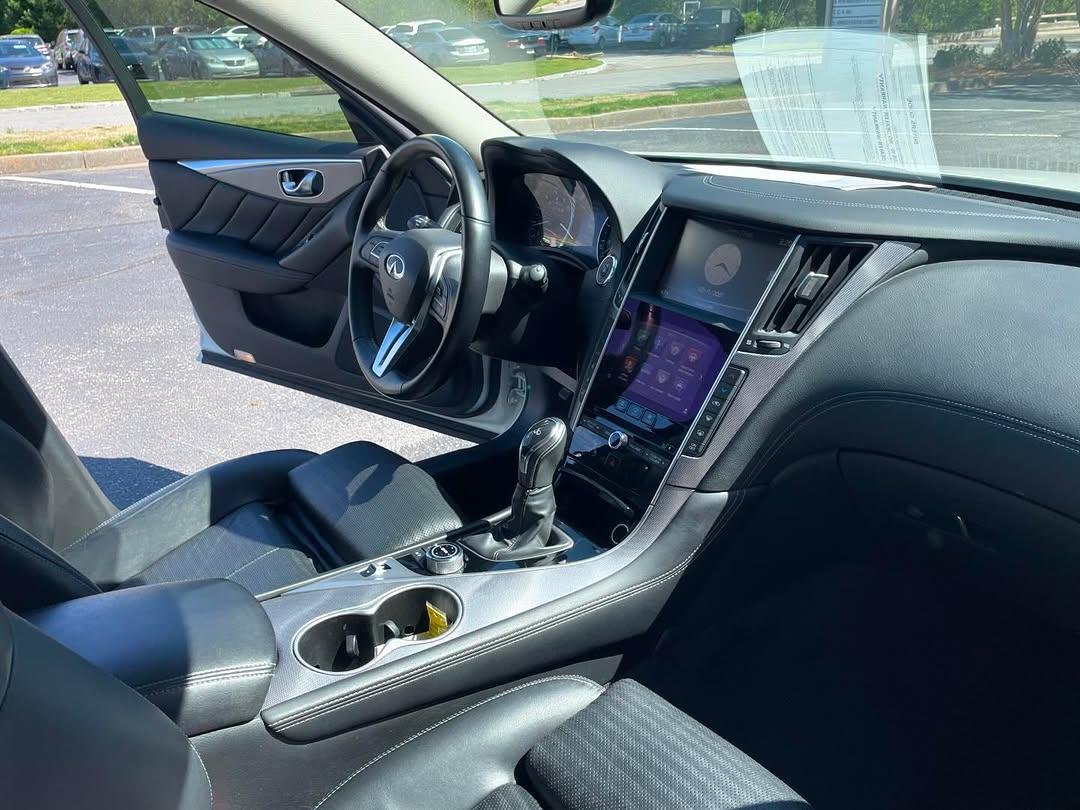 2018 Infiniti Q50 - Image 9